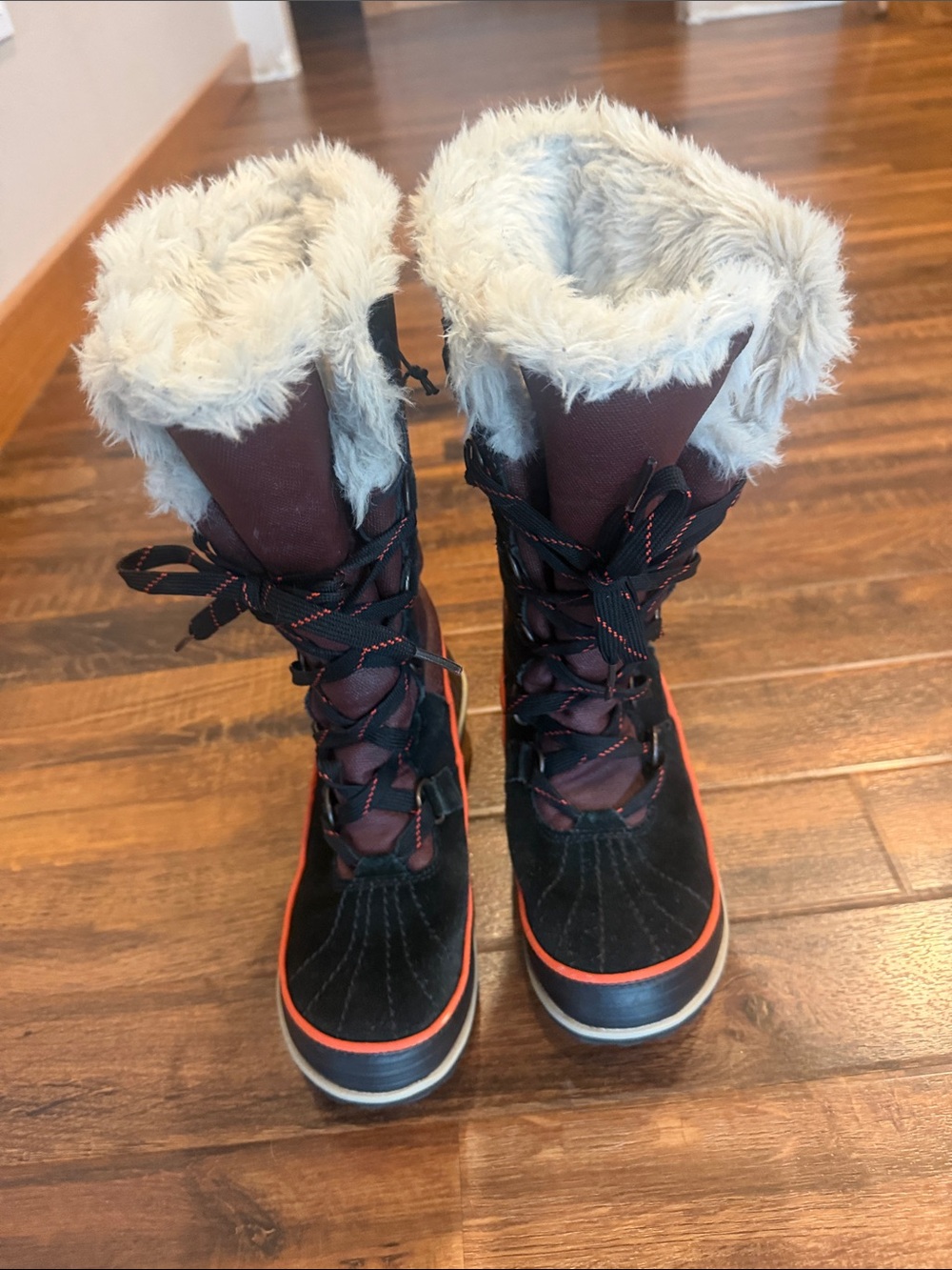 Women's Waterproof Sorel Tivoli II Winter Boots - Black & Burgundy
